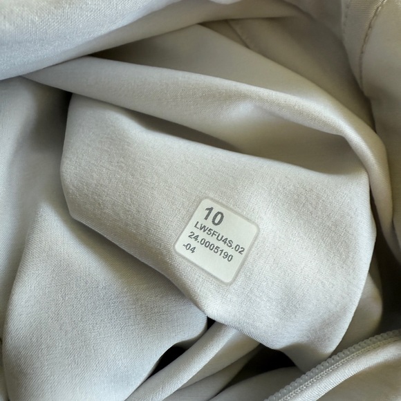 NWOT LULULEMON Swift Mid-Rise Wide-Leg Pant, Off-White, Size 10 - Picture 6 of 10